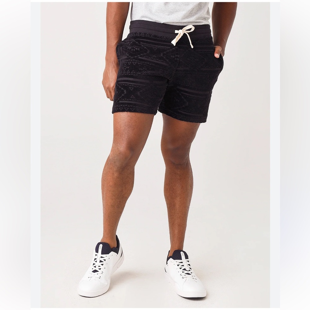 Chubbies Men's The Crop Circles 5.5” Short in Black size Small